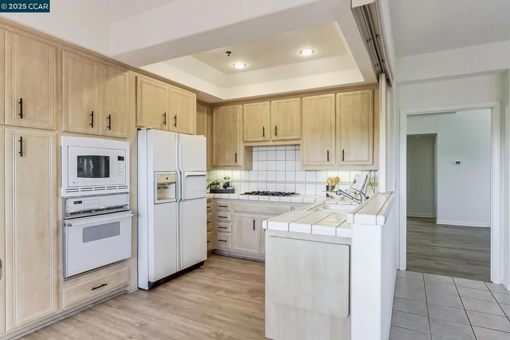 NEWPORT NORTH - Residential