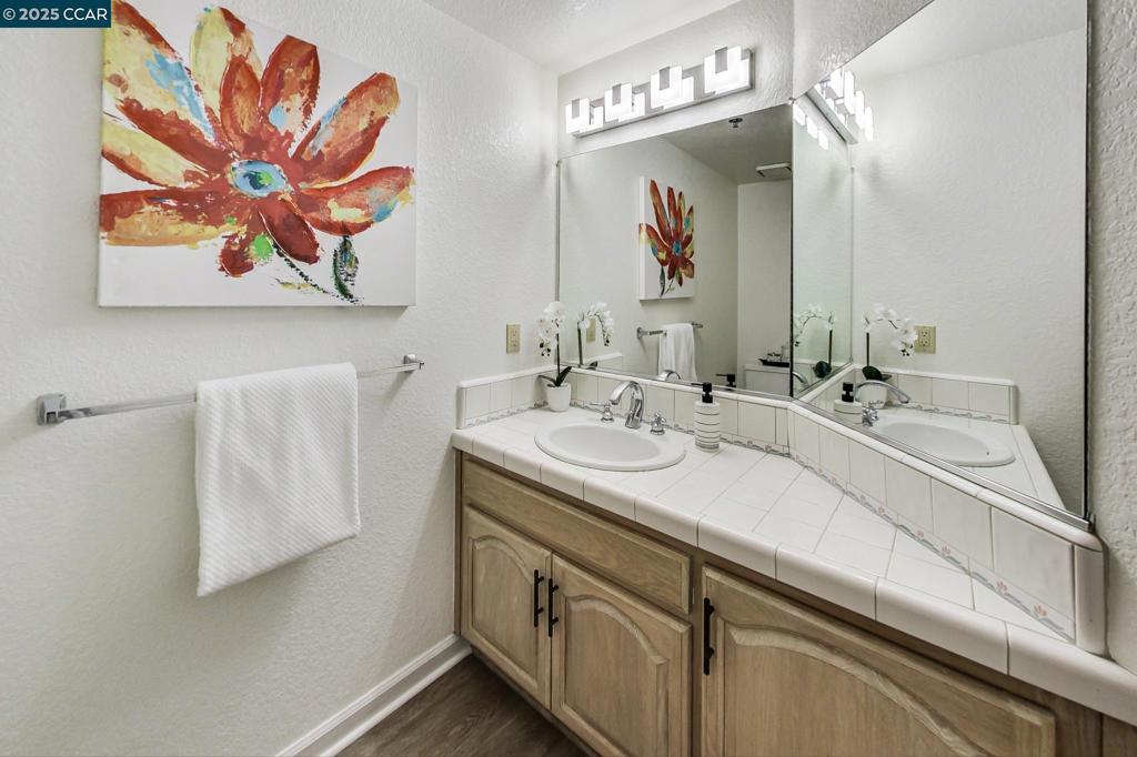 NEWPORT NORTH - Residential