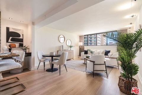 Photo of 10535 Wilshire Boulevard #701, Los Angeles, CA 90024 (MLS # 26659833)