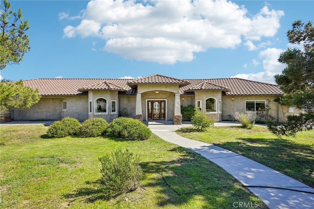 40000 Valle Vista