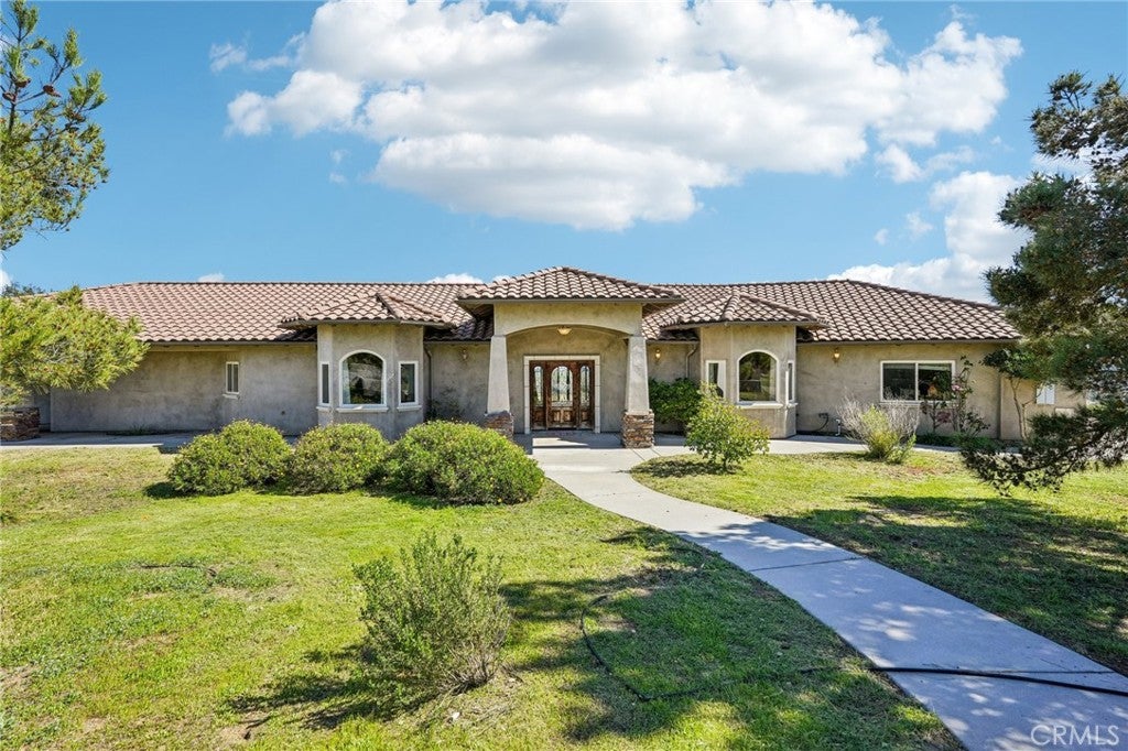 40000 Valle Vista