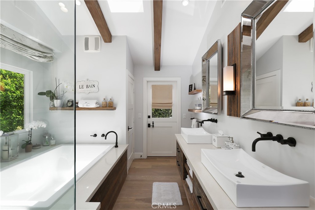 Corona Highlands (CORH) - Residential Lease