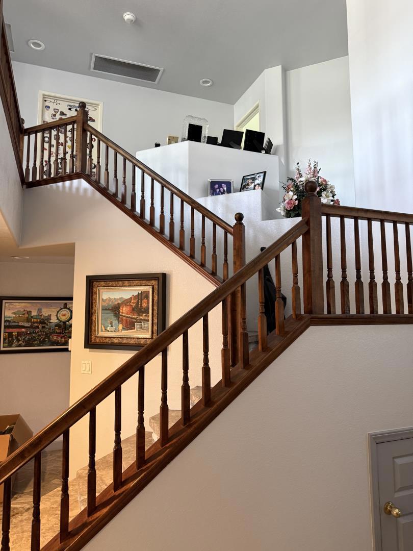 3208 Silver Ridge Court