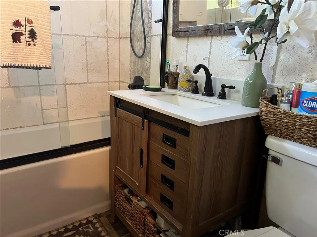 Big Bear City, California 92314, United States, 4 Bedrooms Bedrooms, ,3 BathroomsBathrooms,Residential,Pending,180748