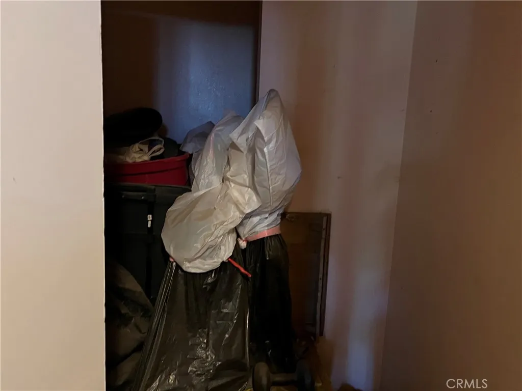 Big Bear City, California 92314, United States, 4 Bedrooms Bedrooms, ,3 BathroomsBathrooms,Residential,Pending,180748