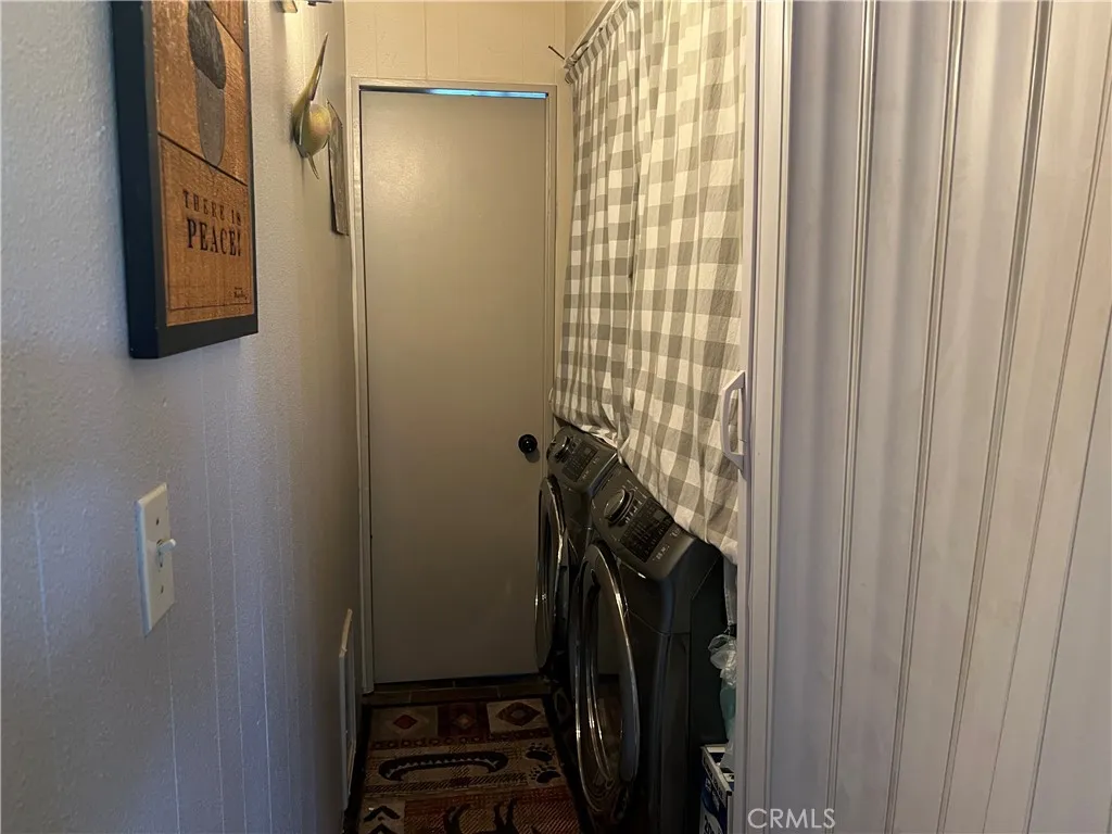 Big Bear City, California 92314, United States, 4 Bedrooms Bedrooms, ,3 BathroomsBathrooms,Residential,Pending,180748