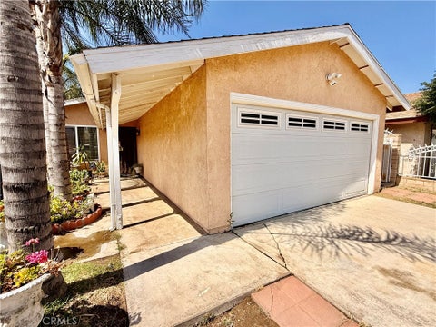 Photo of 18854 6th ST, Bloomington, CA 92316 (MLS # IV26111056)