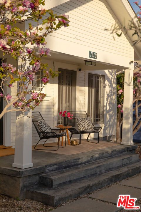 Photo of 1510 Electric Avenue, Venice, CA 90291 (MLS # 26648873)