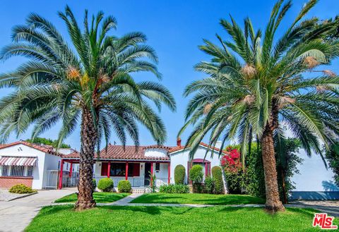 Photo of 613 N Detroit Street, Los Angeles, CA 90036 (MLS # 26645127)