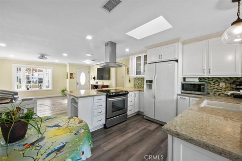 Photo of 3207 Via Buena VIS #C, Laguna Woods, CA 92637 (MLS # OC26134917)