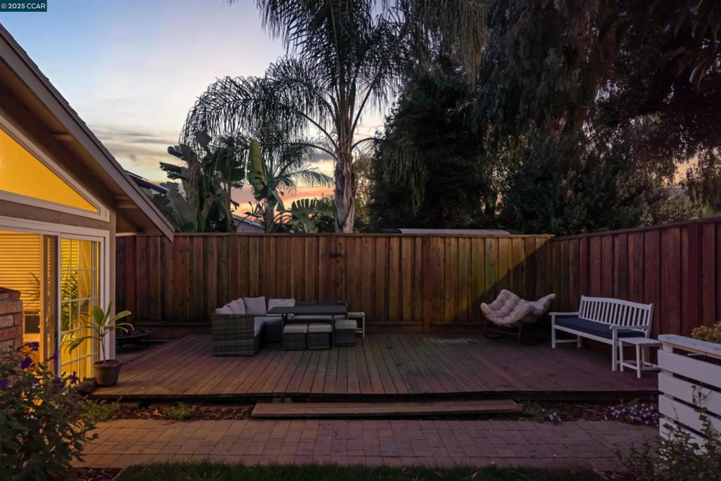 VILLAGE OAKS - Residential