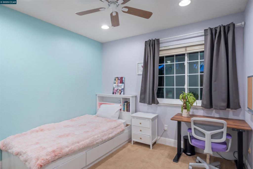 VILLAGE OAKS - Residential