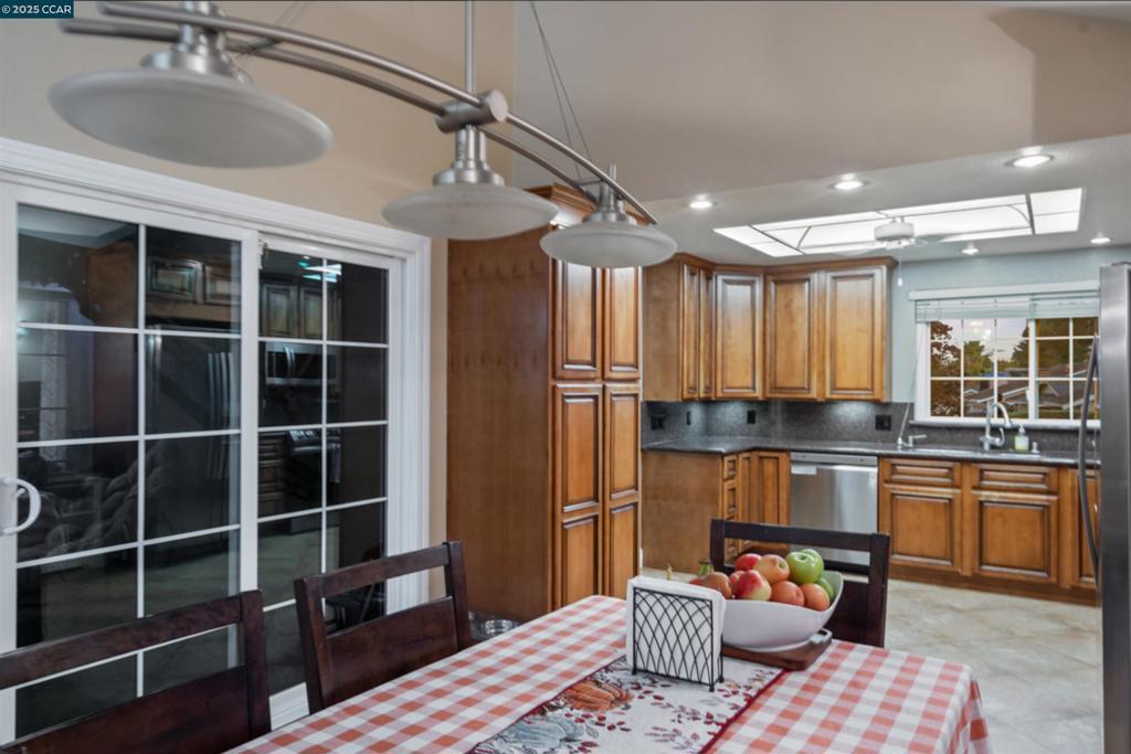 VILLAGE OAKS - Residential