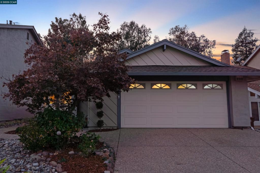 VILLAGE OAKS - Residential