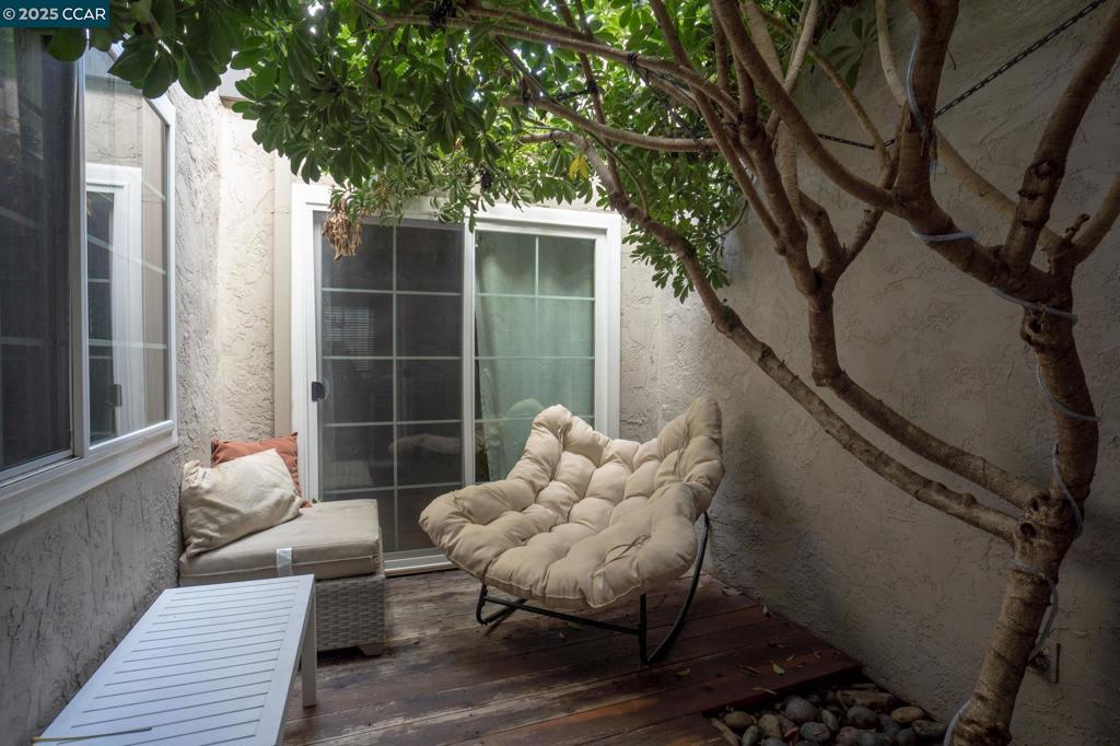 VILLAGE OAKS - Residential