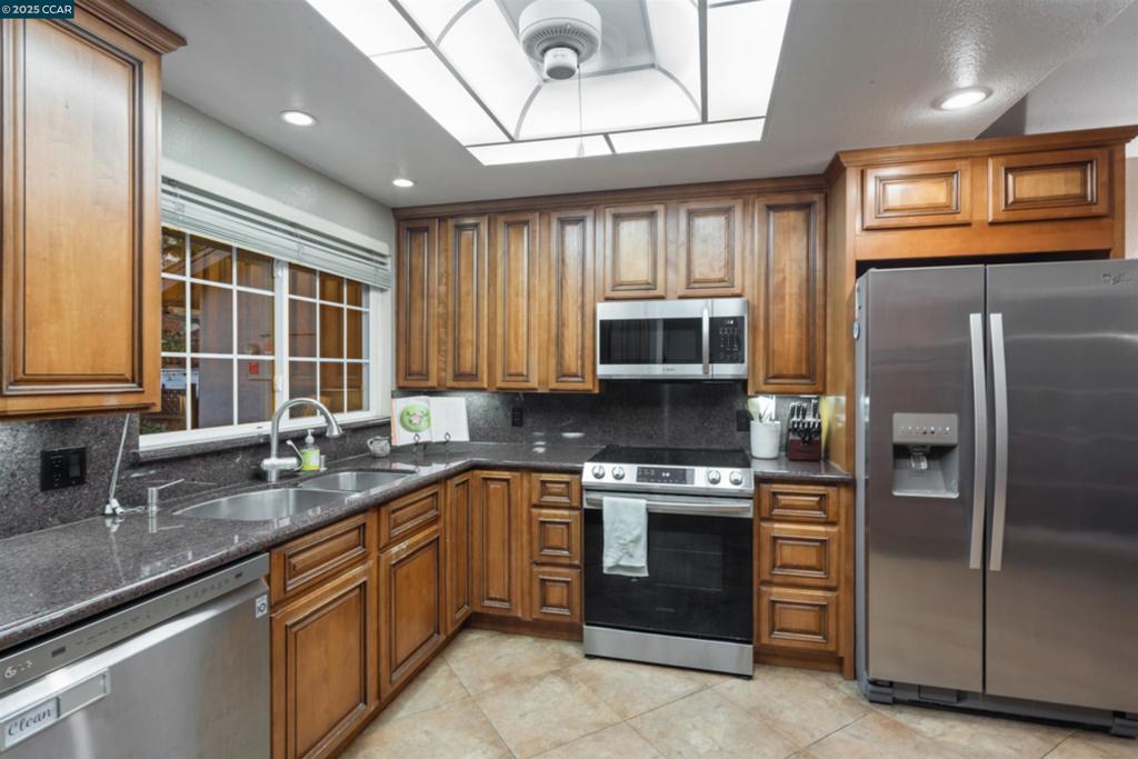 VILLAGE OAKS - Residential