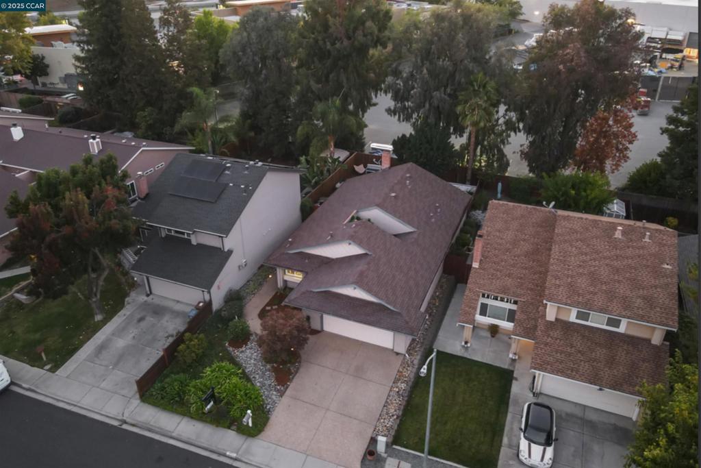 VILLAGE OAKS - Residential