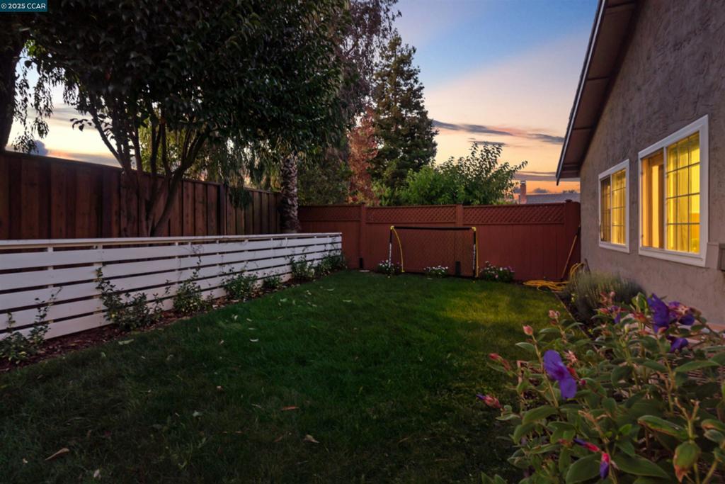 VILLAGE OAKS - Residential