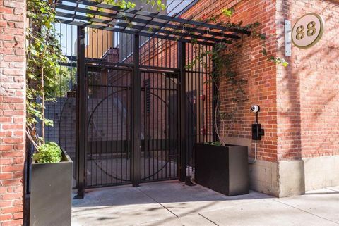 88 Bush Street 3203 San Jose CA 95126