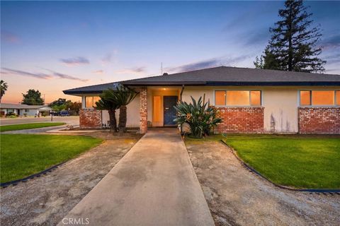 Photo of 153 Bonita Ave Ave, Fowler, CA 93625 (MLS # FR26094736)