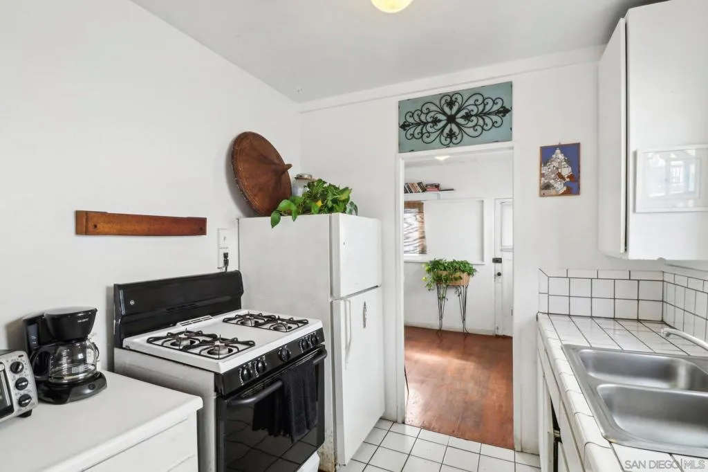 San Diego, California 92109, United States, 2 Bedrooms Bedrooms, ,1 BathroomBathrooms,Residential,Active,232625