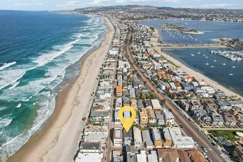 San Diego, California 92109, United States, 2 Bedrooms Bedrooms, ,1 BathroomBathrooms,Residential,Active,232625