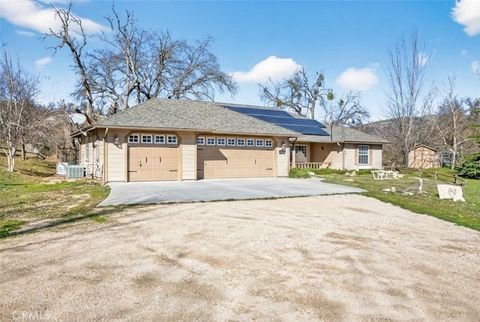 Photo of 30261 Knight Court, Tehachapi, CA 93561 (MLS # SR26023573)