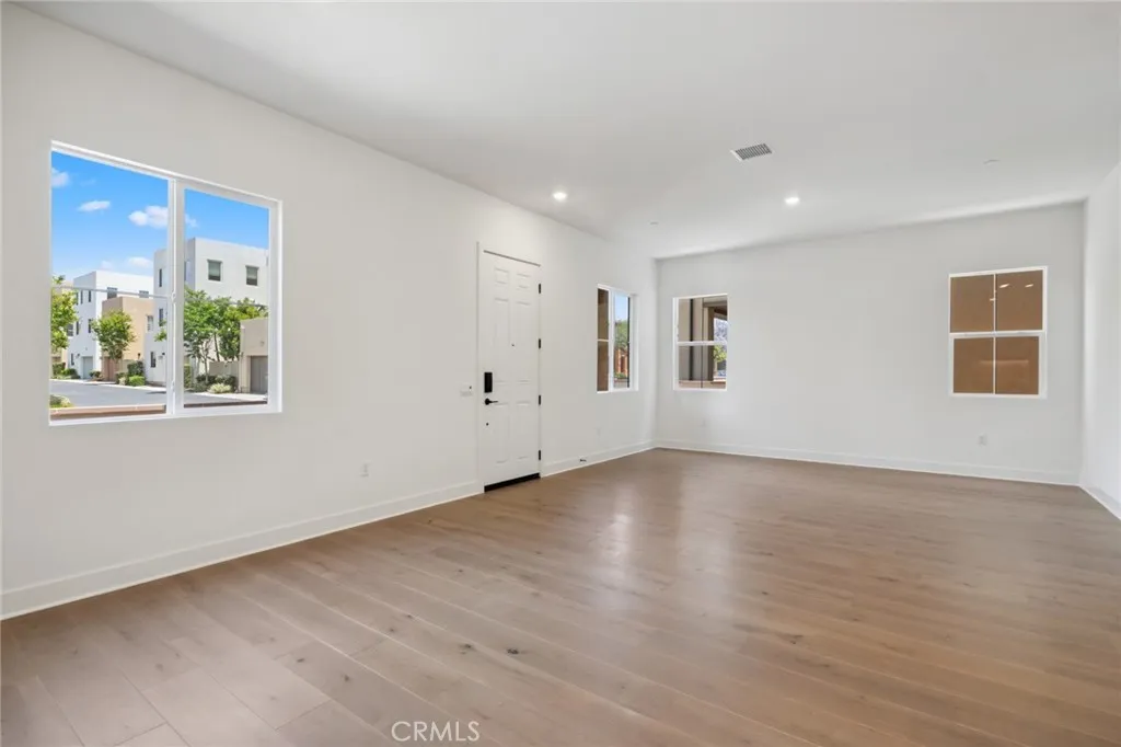 Irvine, California 92618, United States, 5 Bedrooms Bedrooms, ,4 BathroomsBathrooms,Residential,Active,139313