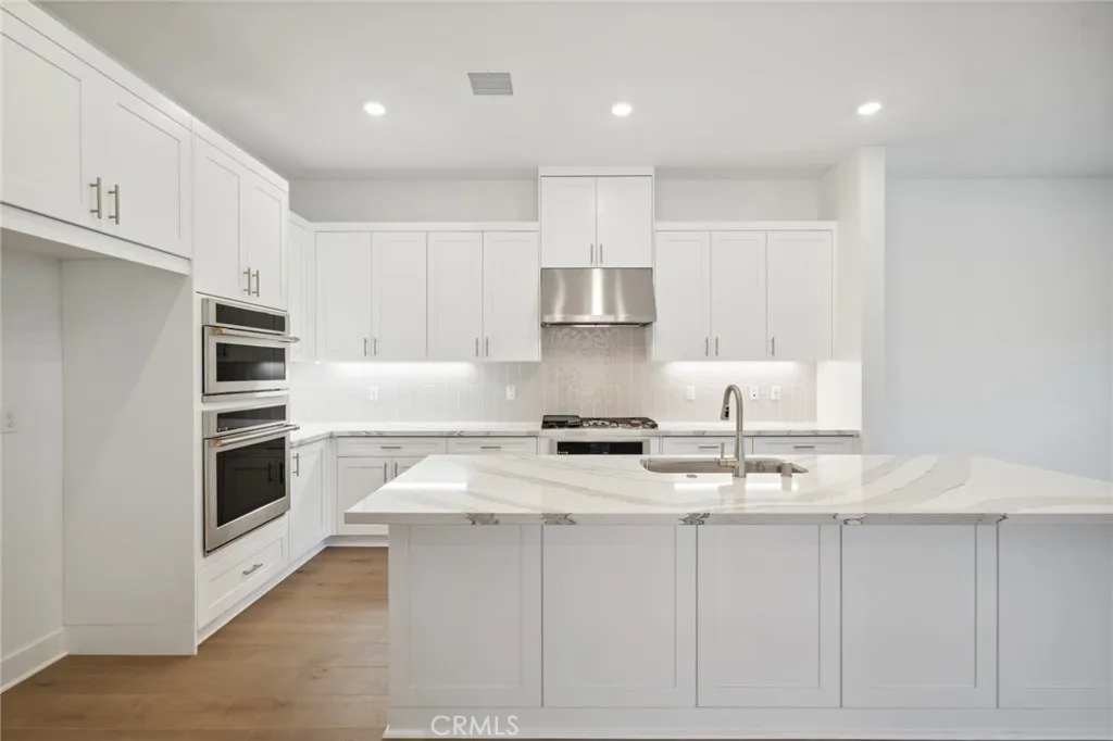 Irvine, California 92618, United States, 5 Bedrooms Bedrooms, ,4 BathroomsBathrooms,Residential,Active,139313