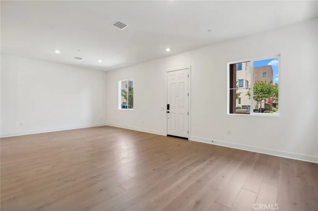 Irvine, California 92618, United States, 5 Bedrooms Bedrooms, ,4 BathroomsBathrooms,Residential,Active,139313