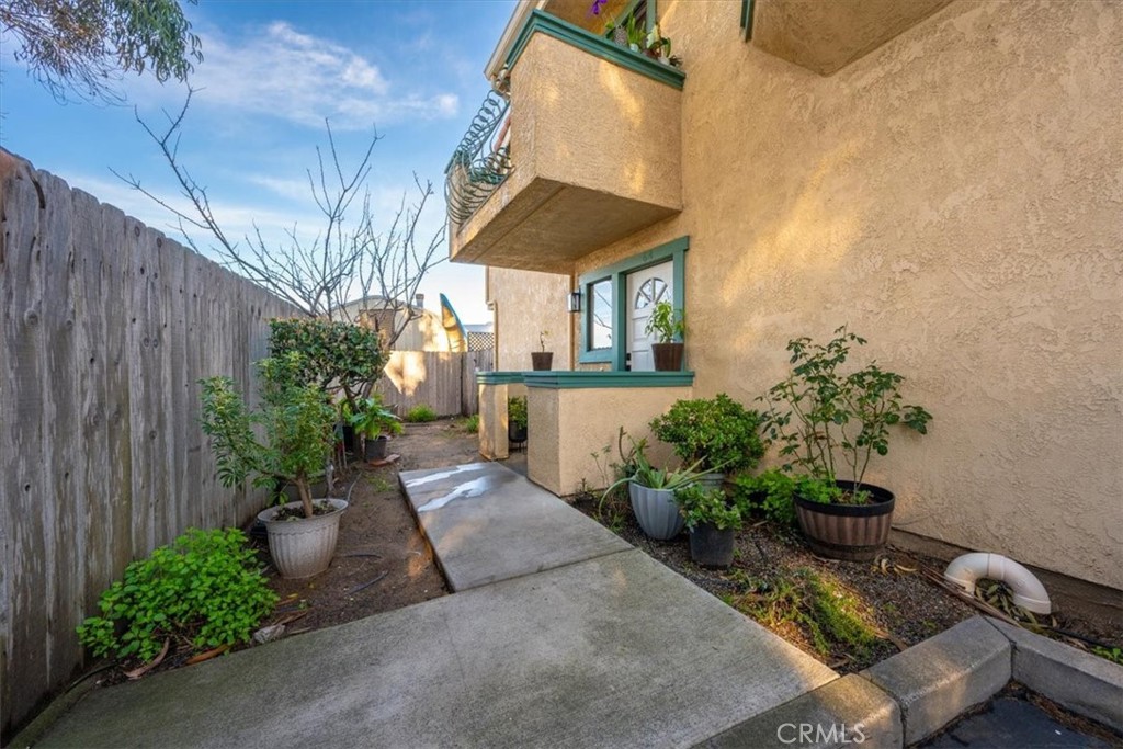 1277 Belridge Street 6A