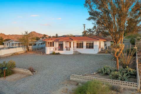 Photo of 61815 Alta Vista Drive, Joshua Tree, CA 92252 (MLS # 219148185DA)