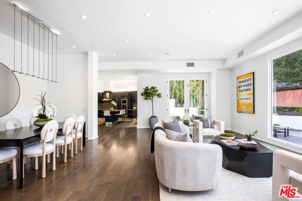 Photo of 1642 Lindacrest Drive, Beverly Hills, CA 90210 (MLS # 25600223)