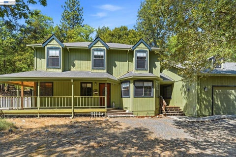 Photo of 21916 Fallview Dr DR, Sonora, CA 95370 (MLS # 41147629)