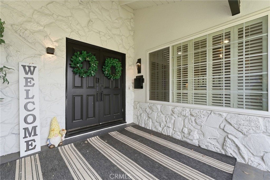 1467 N Kathleen