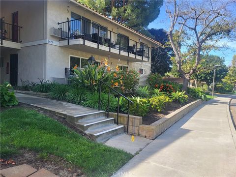 Photo of 2177 Via Puerta #A, Laguna Woods, CA 92637 (MLS # OC26057122)