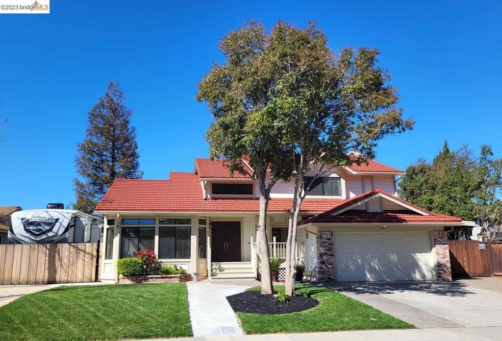 listing image 130729447569983080623