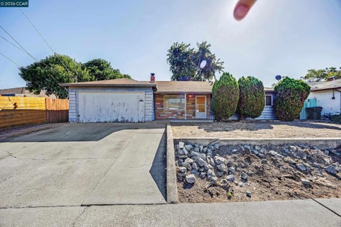Photo of 1909 Dennis Dr DR, Antioch, CA 94509 (MLS # 41148790)