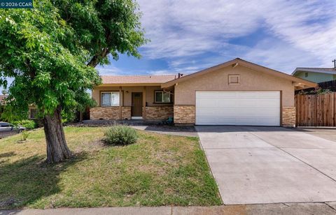 Photo of 149 Lomita Ave AVE, Vacaville, CA 95688 (MLS # 41134957)