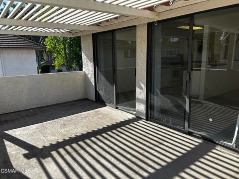 Photo of 2448 Instone Court, Thousand Oaks, CA 91361 (MLS # 226001985)