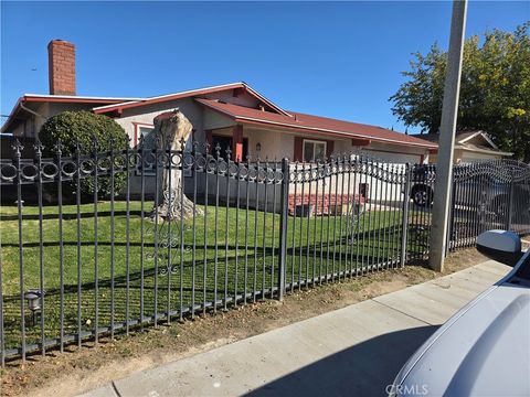 Photo of 43318 Fenner Ave, Lancaster, CA 93536 (MLS # RS25259555)
