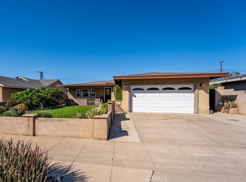 Photo of 1323 E Mayfair AVE, Orange, CA 92867 (MLS # OC26212946)
