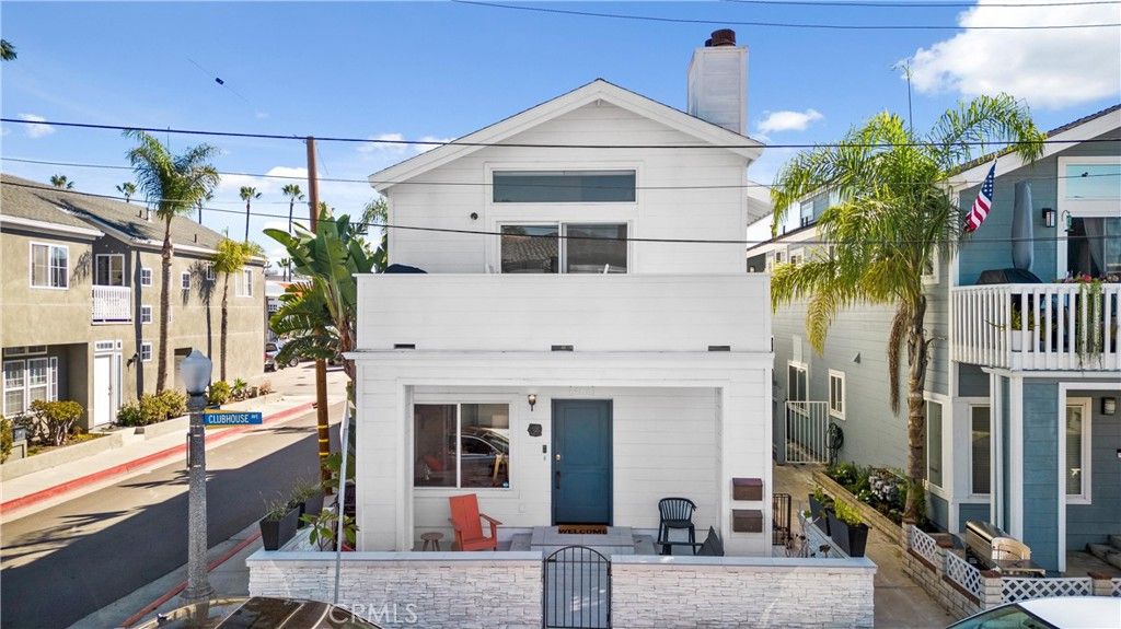 Photo of 410 Clubhouse, Newport Beach, CA 92663 (MLS # NP25260260)