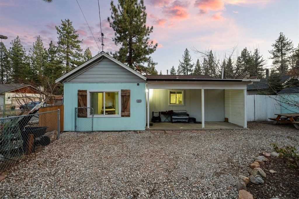 300 W North Shore