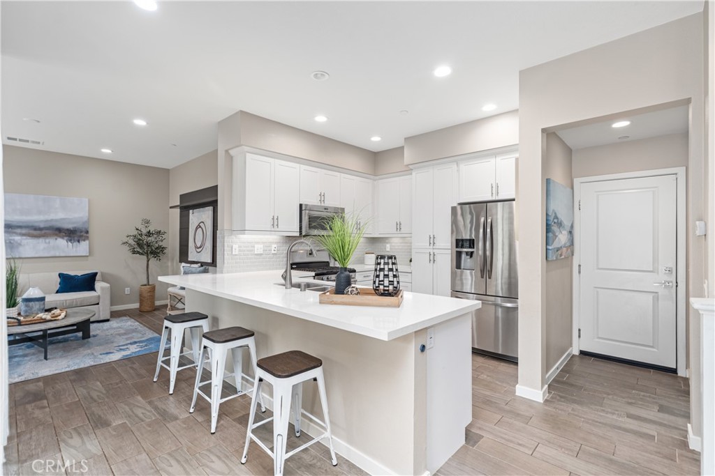 Aurora (ESAURO) - Residential Lease