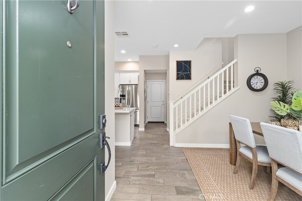 Aurora (ESAURO) - Residential Lease