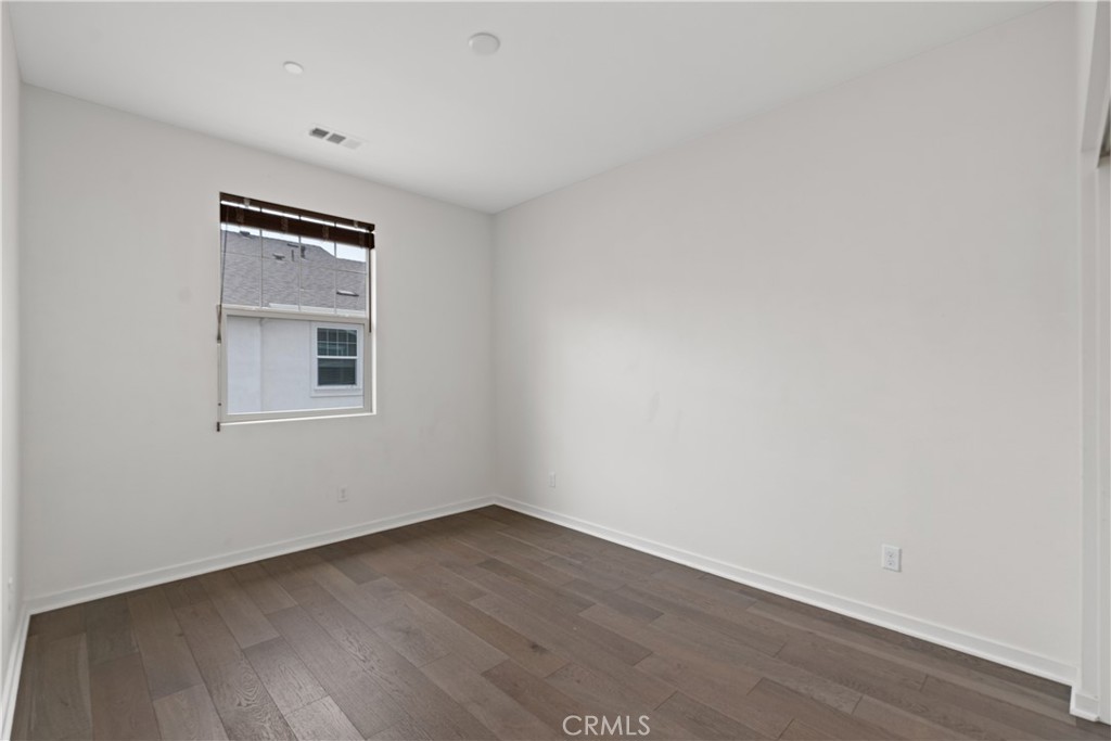 Aurora (ESAURO) - Residential Lease