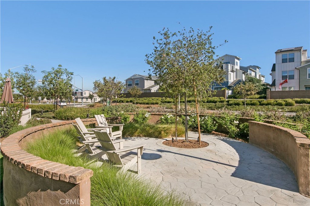 Aurora (ESAURO) - Residential Lease