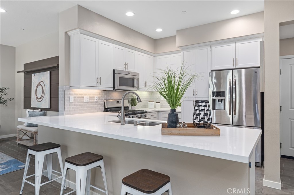 Aurora (ESAURO) - Residential Lease