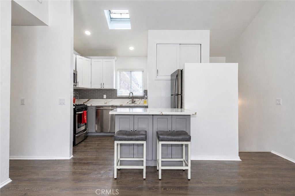 313 E Hyde Park 5